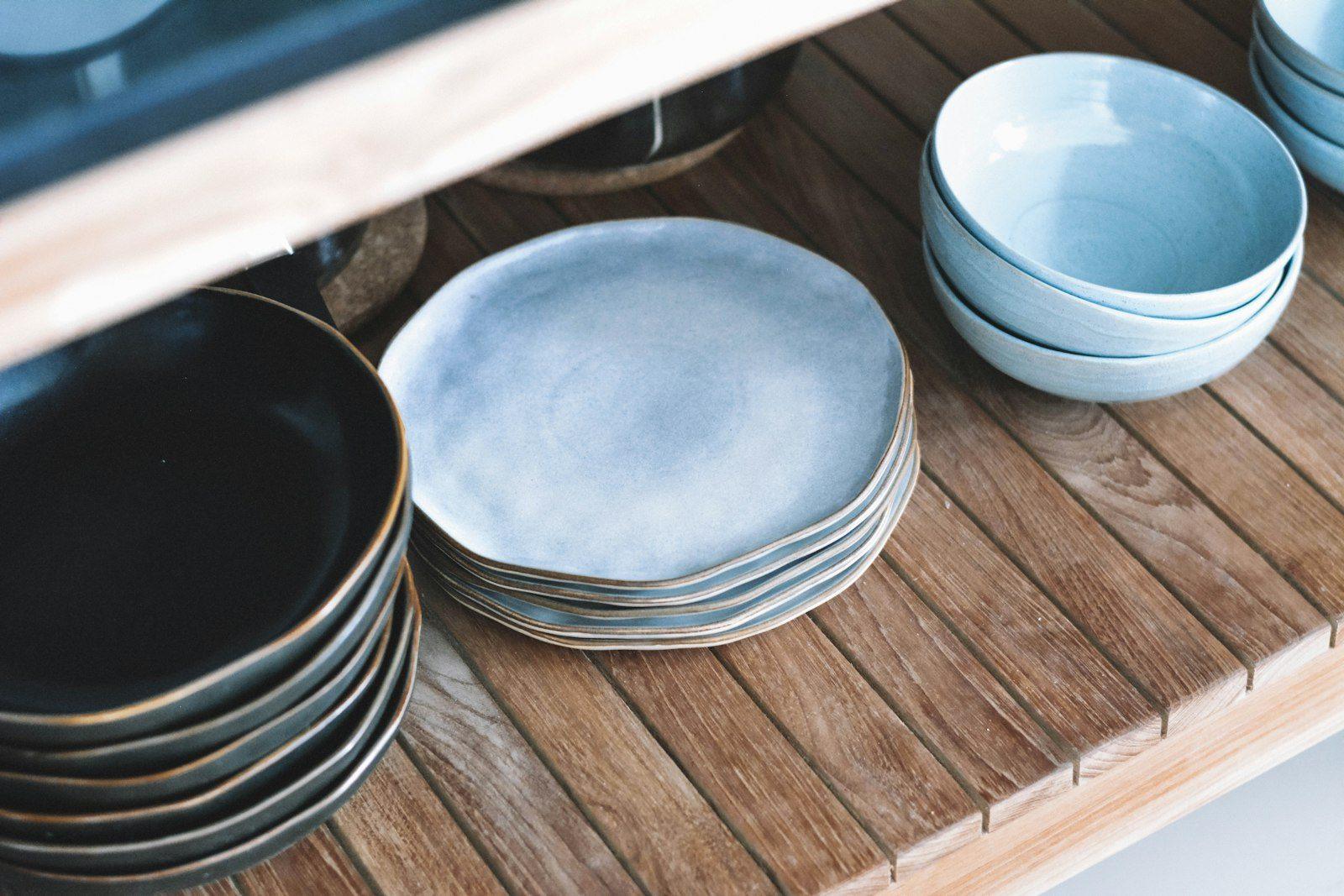 Ceramic glaze colours